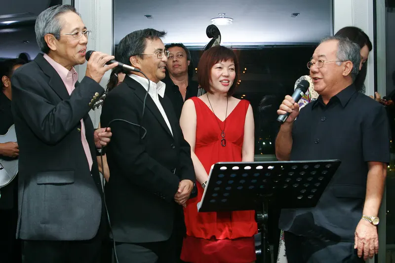 Guests Sings At Karaoke